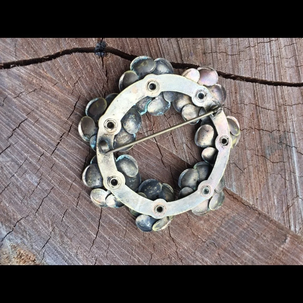 Vintage Round Flower antique Bronze Green Stones